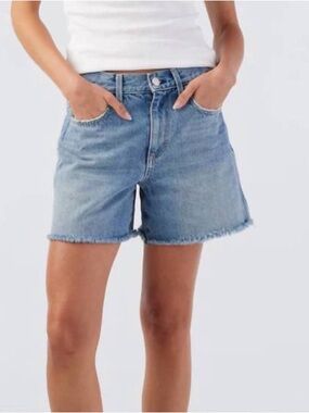 NWT AMO Mid Rise Billie Jean Shorts